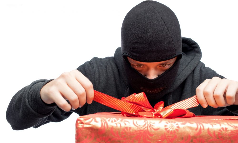 Top 3 Scams to Avoid This Holiday Season